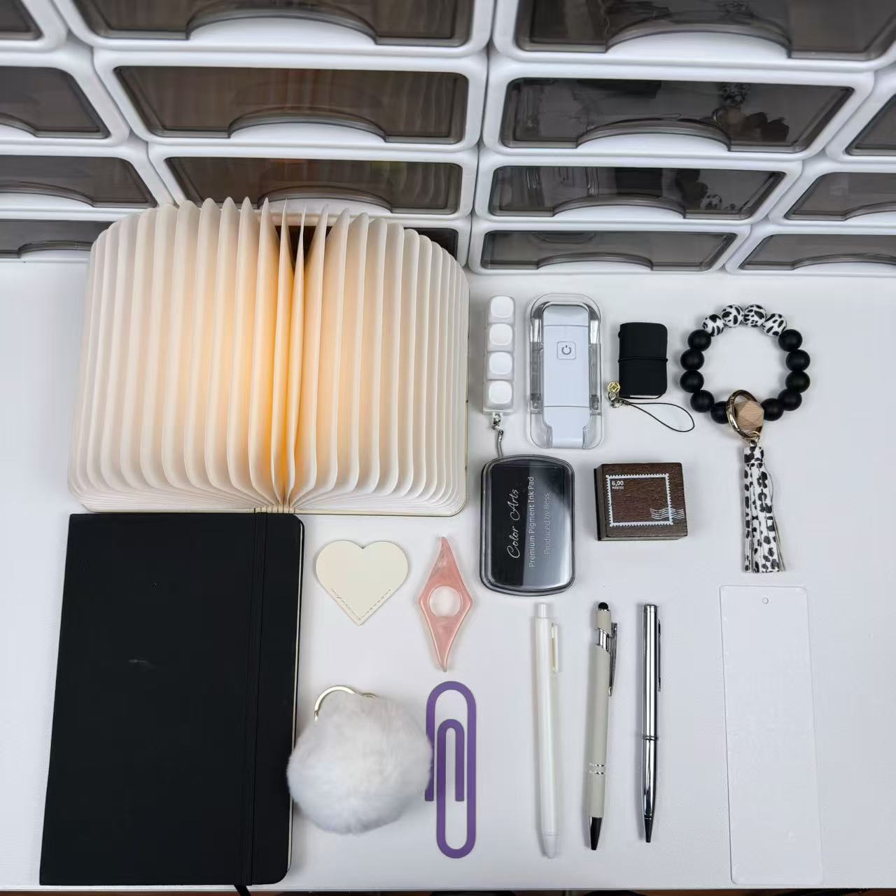 16 pcs Basic bookish bundle